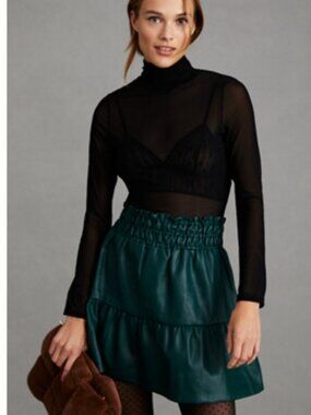 💜 Anthroplogie The Somerset Mini Skirt: Faux Leather Edition - Green 💜